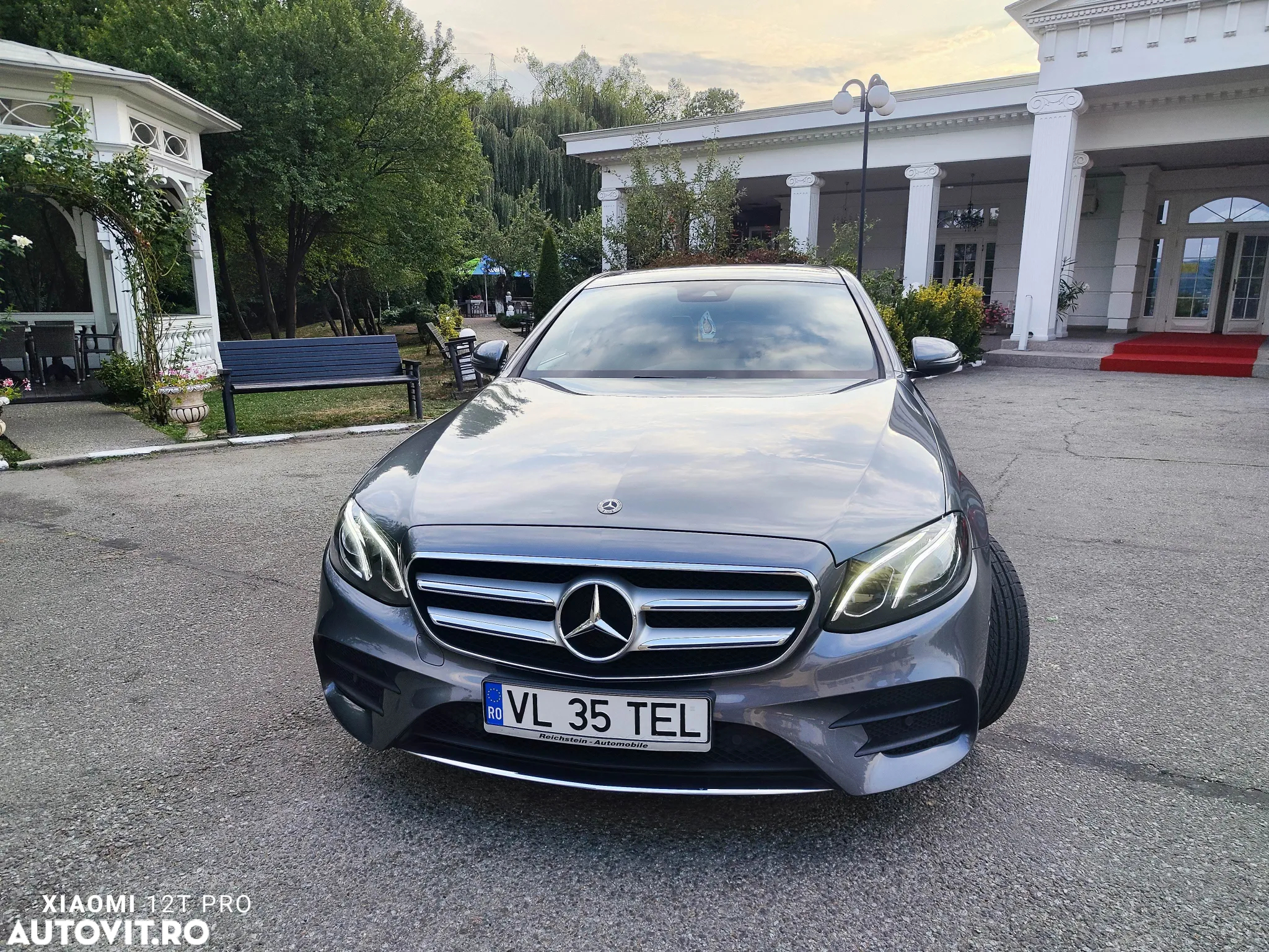 Mercedes-Benz E 220 d T 9G-TRONIC AMG Line - 22