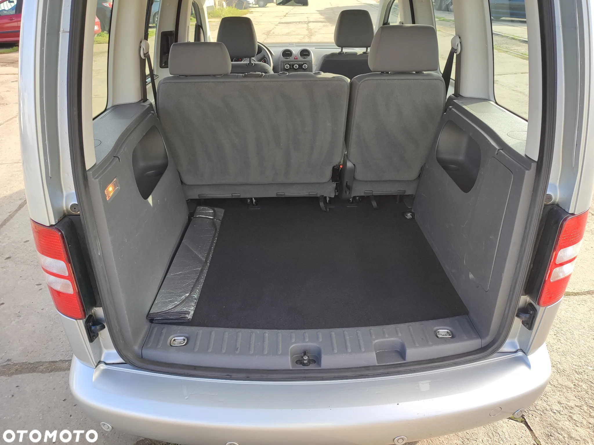 Volkswagen Caddy 1.6 TDI Comfortline Edition - 13