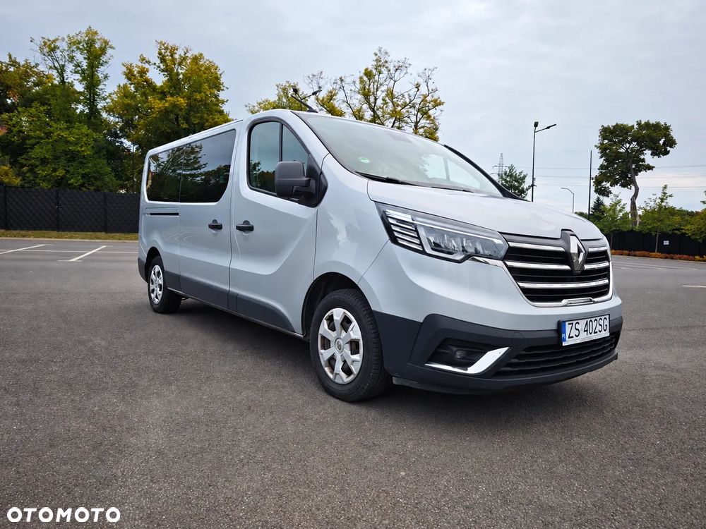 Renault Trafic 2023 photo 3