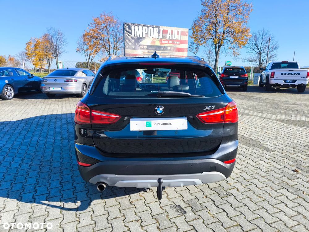 BMW X1 sDrive18i xLine - 4