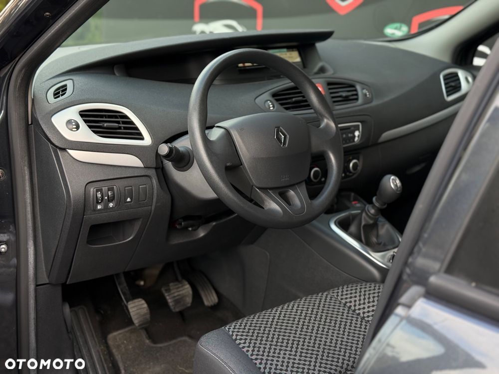 Renault Scenic - 16