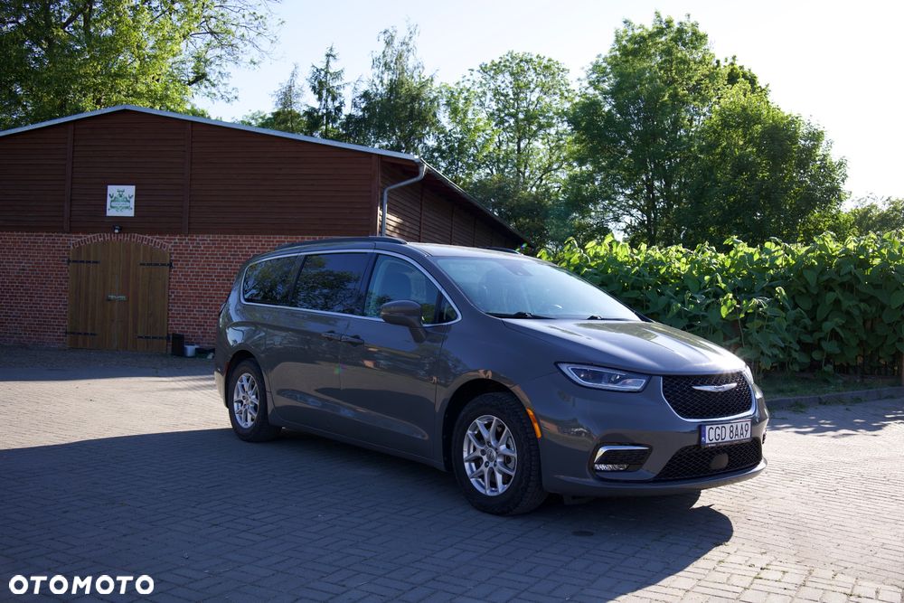 Chrysler Pacifica - 5