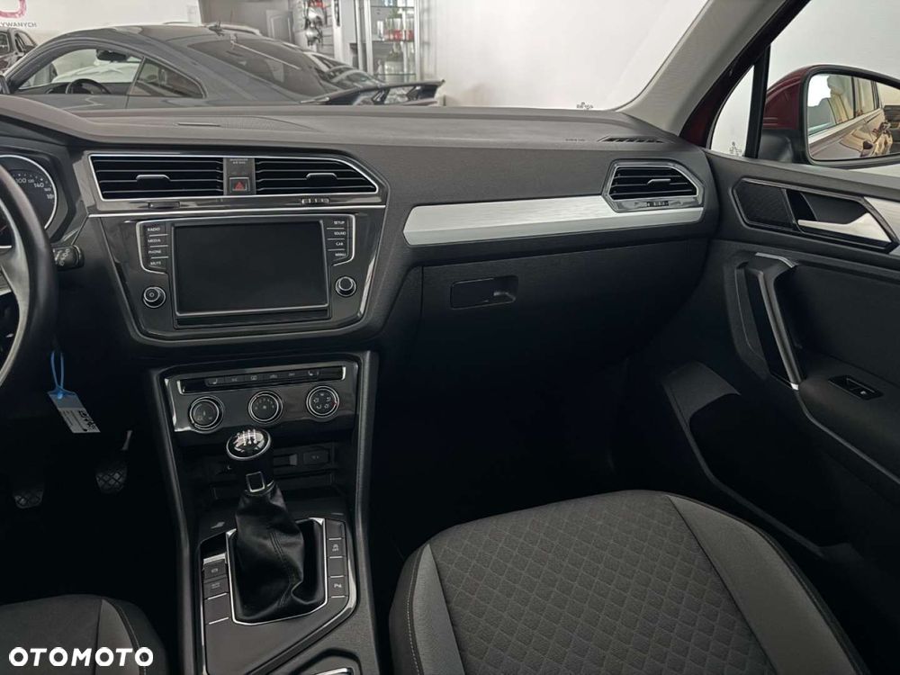 Volkswagen Tiguan - 8