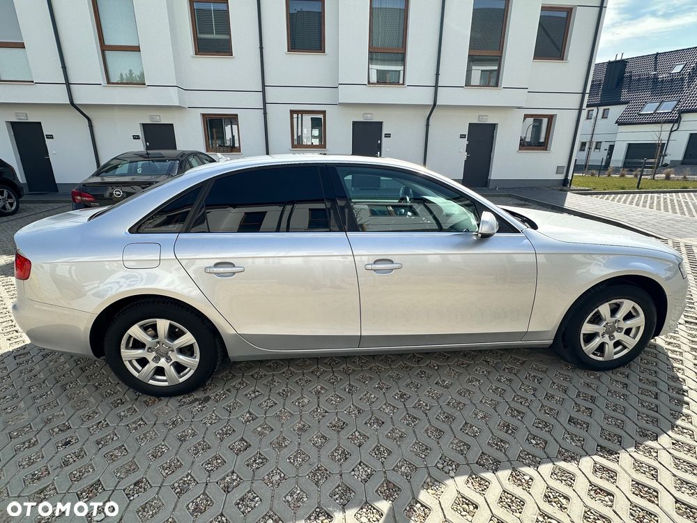 Audi A4 Limousine - 5