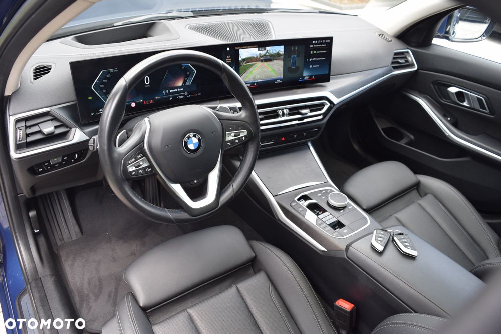 BMW Seria 3 320d xDrive Luxury Line sport - 12