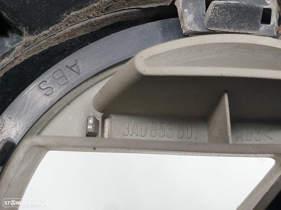 GRELHA FRONTAL VOLKSWAGEN PASSAT 1996 -3A0853601 - 3