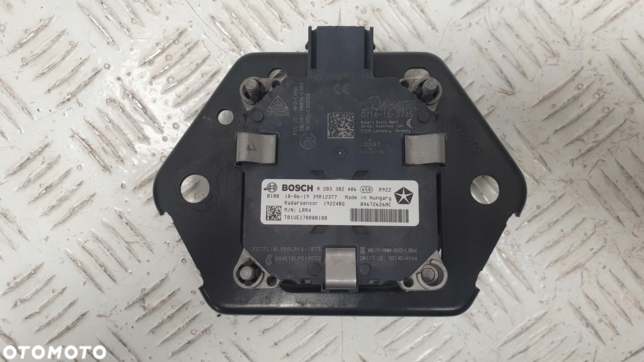 Jeep Grand Cherokee WK2 Radar Sensor ACC 0203302406 19224BG 39R12377 - 3