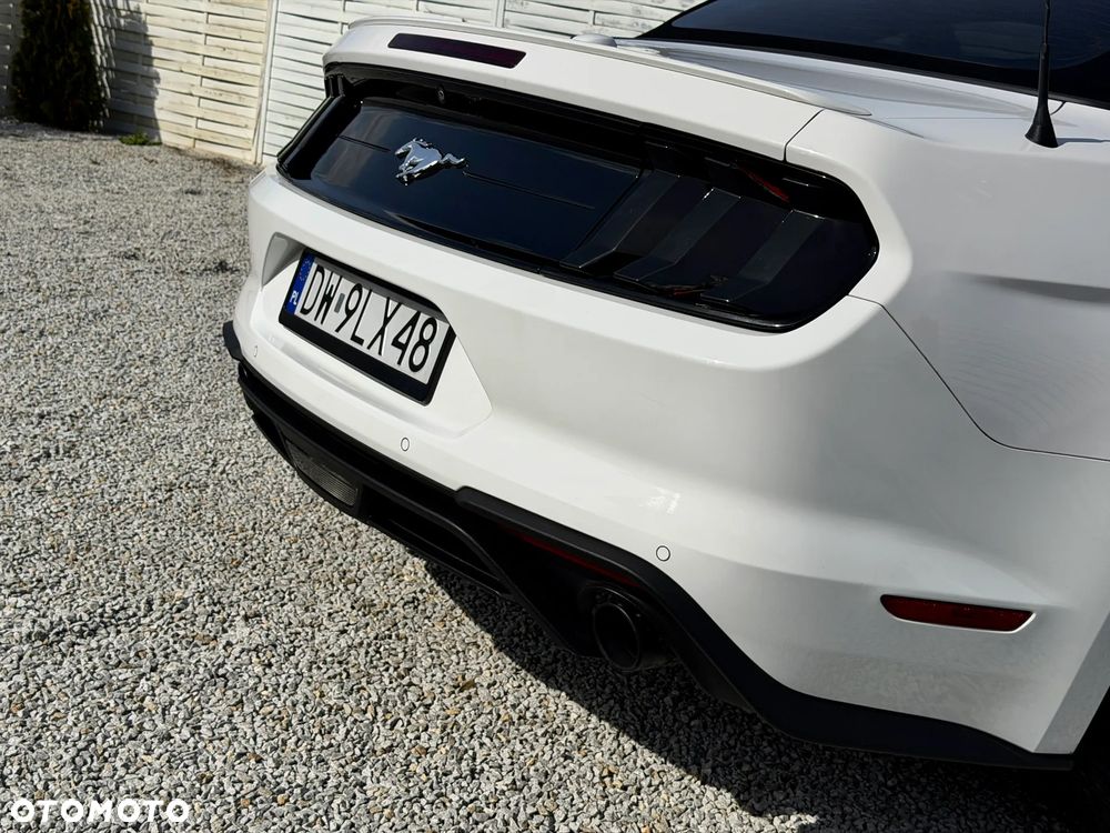 Ford Mustang Cabrio 2.3 Eco Boost - 30