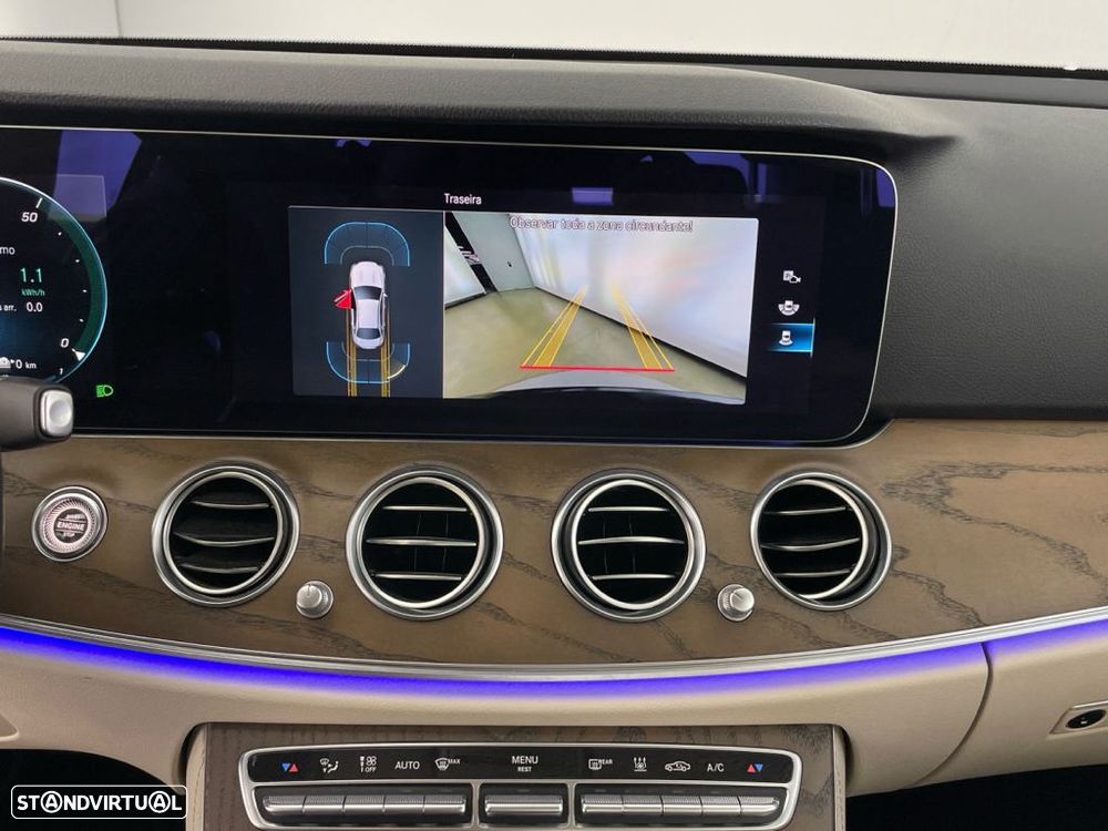 Mercedes-Benz E 300 de AMG Line - 23