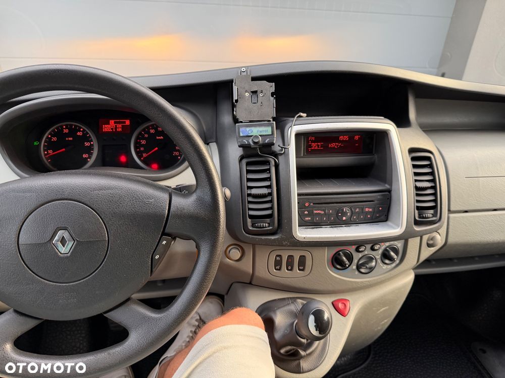 Renault Trafic - 10