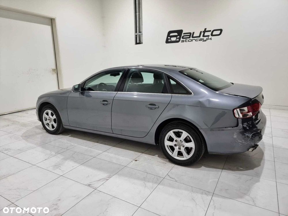 Audi A4 Limousine - 4