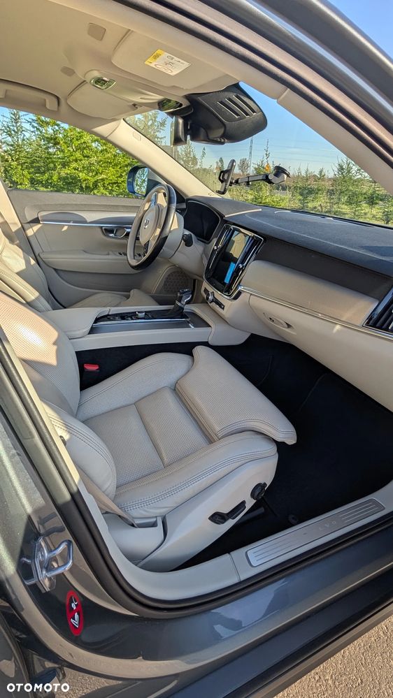 Volvo V90 Cross Country D4 AWD - 30