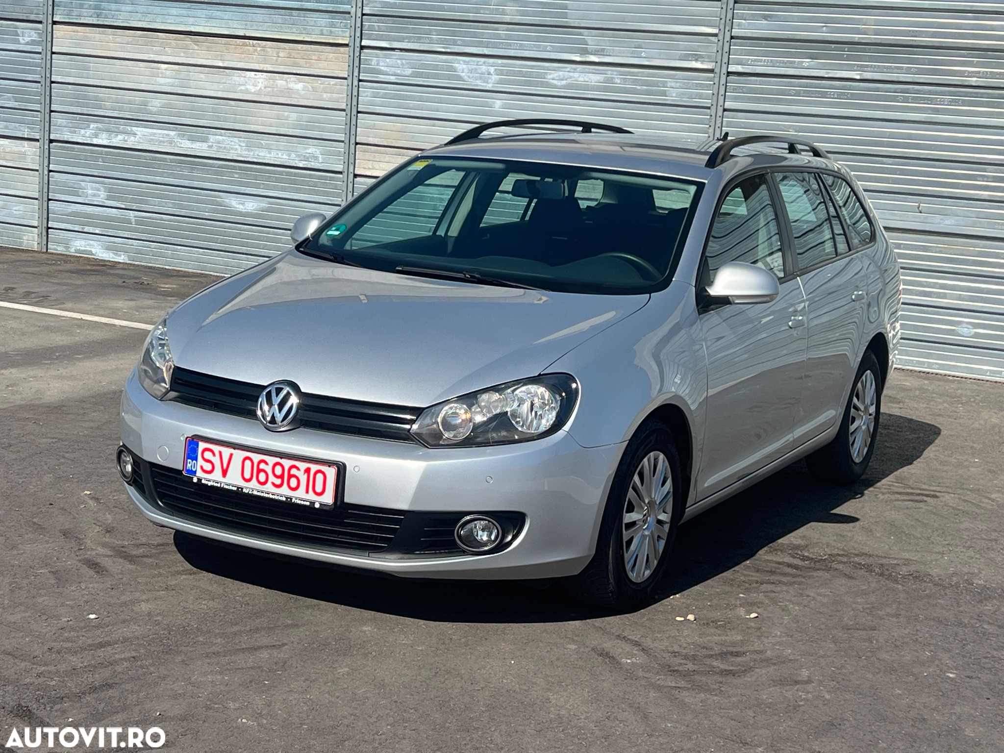 Volkswagen Golf - 2
