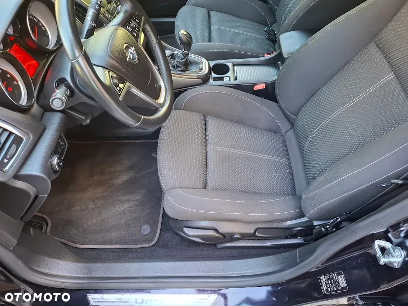 Opel Astra 1.4 Turbo Cosmo - 18