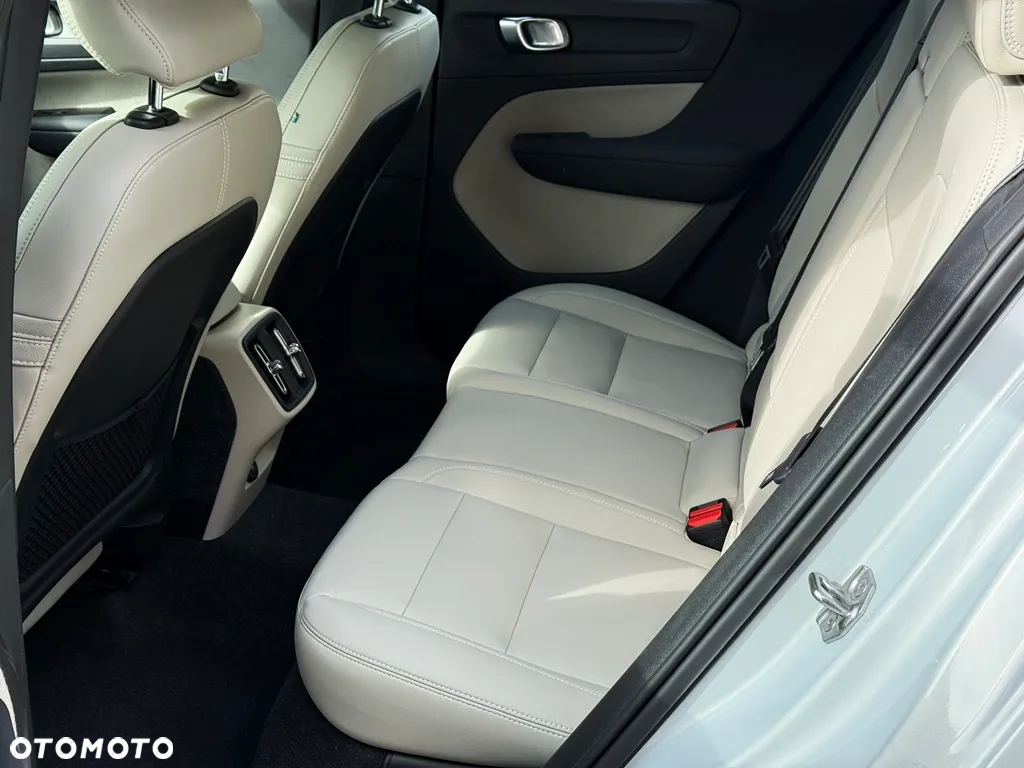 Volvo XC 40 T3 Inscription - 31
