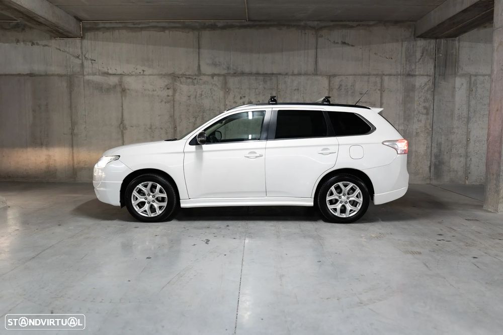 Mitsubishi Outlander 2.0 4WD - 17