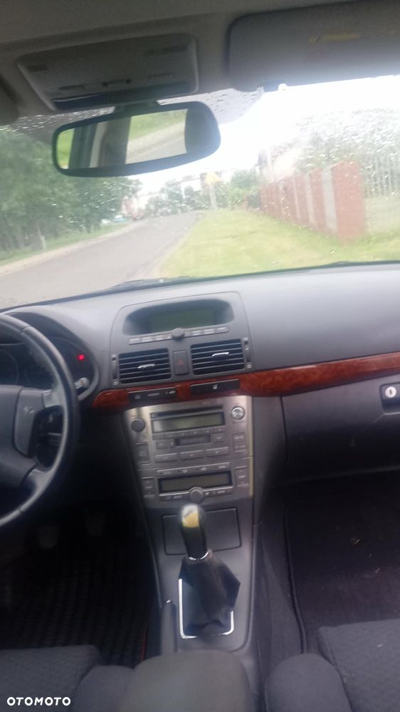 Toyota Avensis 2.0 D-4D - 13