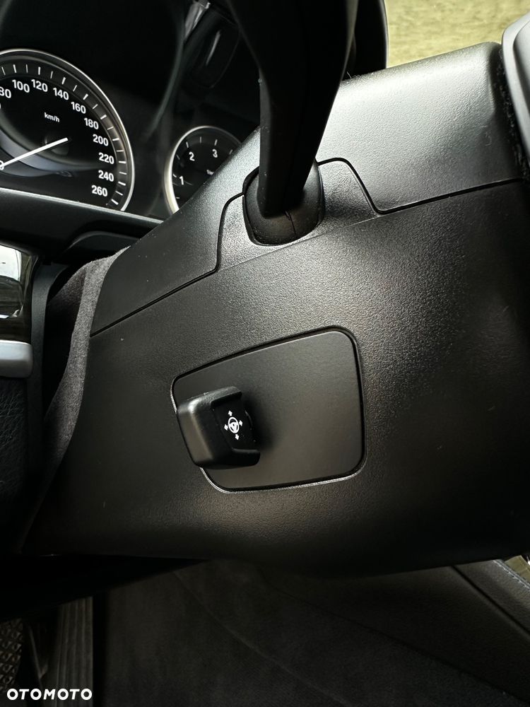 BMW Seria 5 530d xDrive - 16