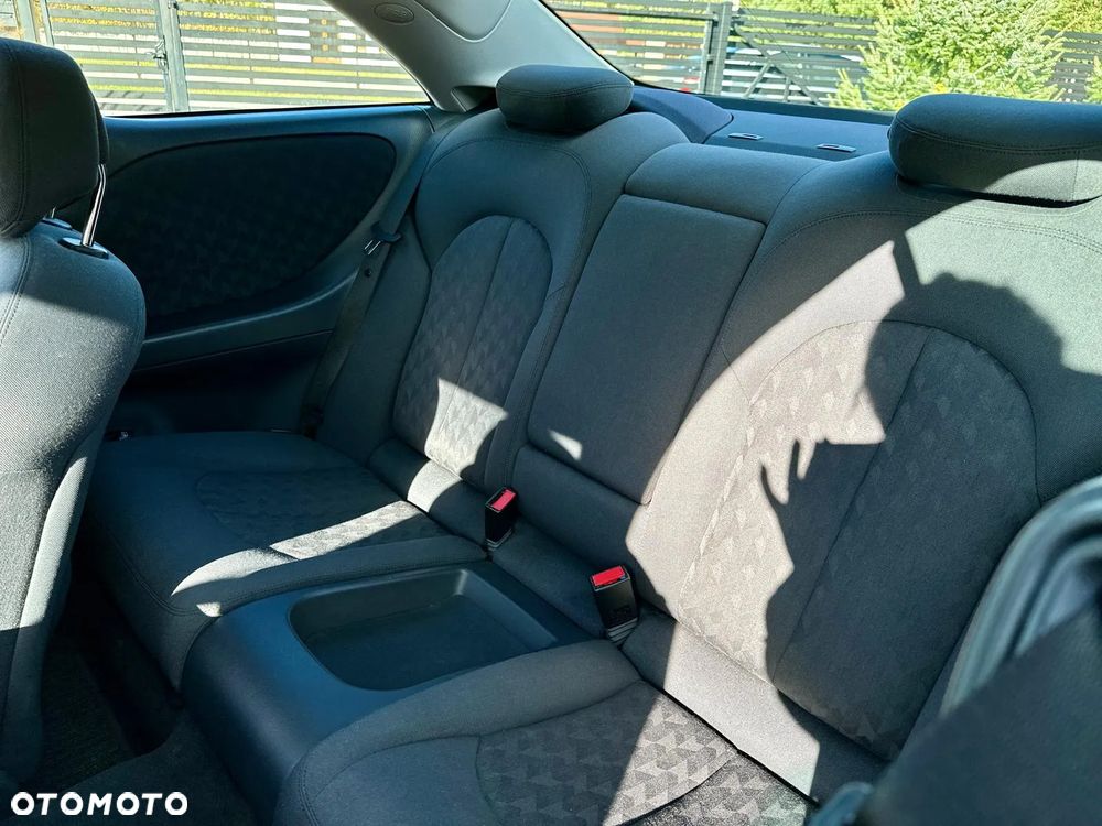 Mercedes-Benz CLK - 6