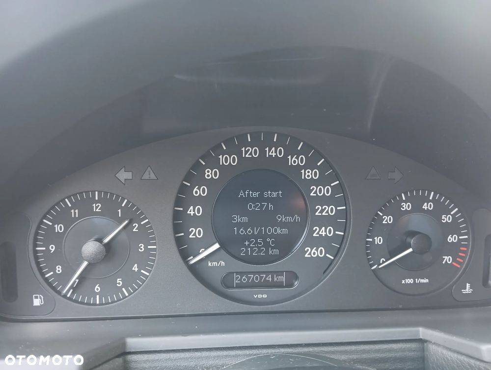 Mercedes-Benz Klasa E - 17