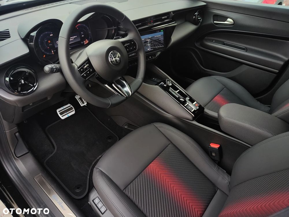 Alfa Romeo Junior 1.2 mHEV Ibrida Speciale eDCT - 14