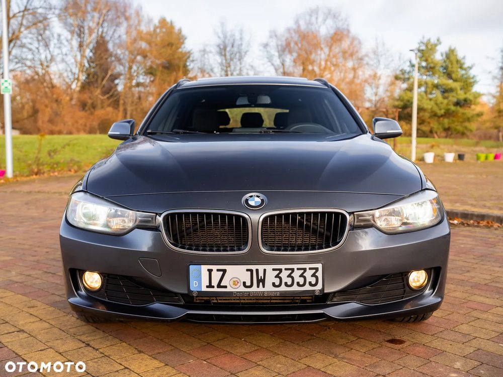 BMW Seria 3 318d Blue Performance - 11