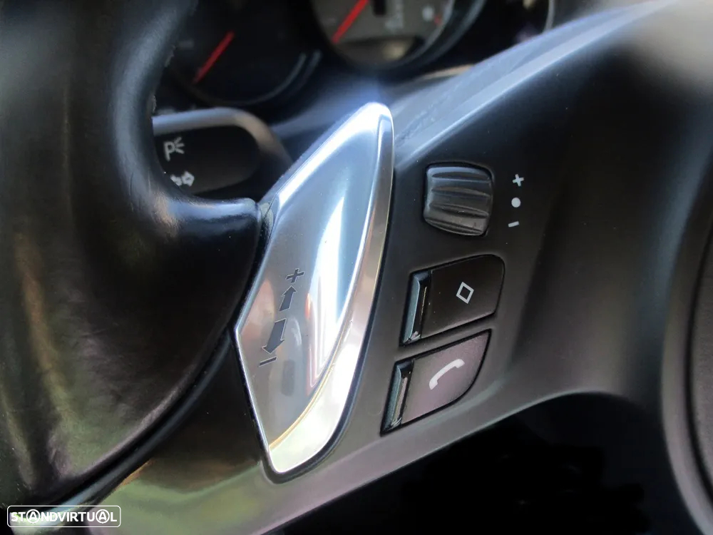 Porsche Cayenne S Hybrid - 16