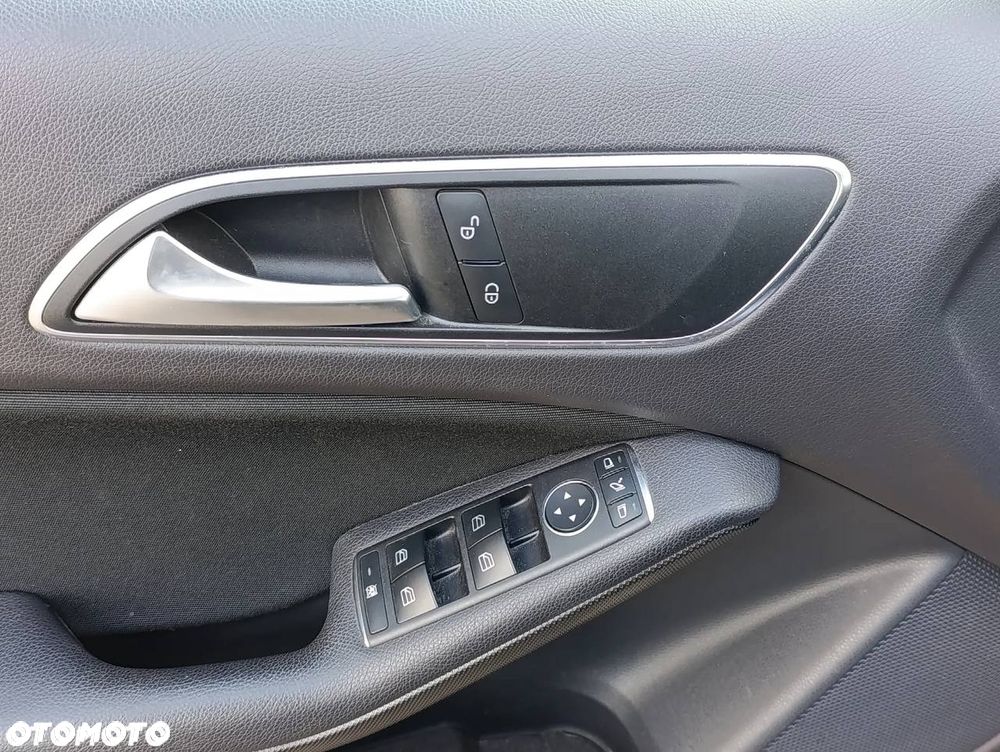 Mercedes-Benz Klasa A 180 d BlueEFFICIENCY Edition - 14