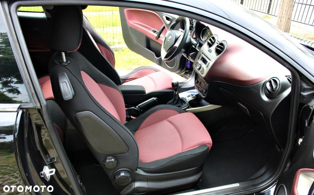 Alfa Romeo Mito - 12