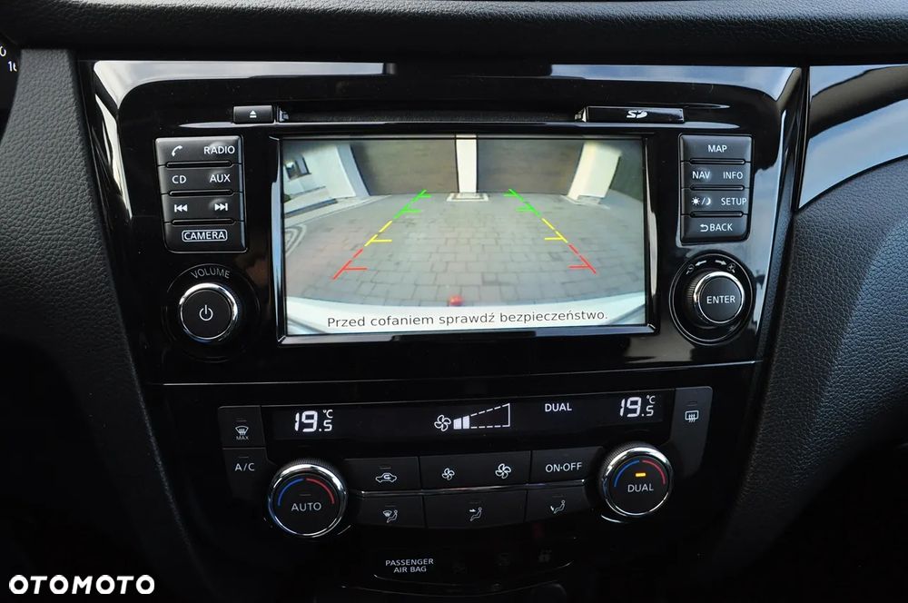 Nissan Qashqai 1.6 DIG-T ACENTA - 10