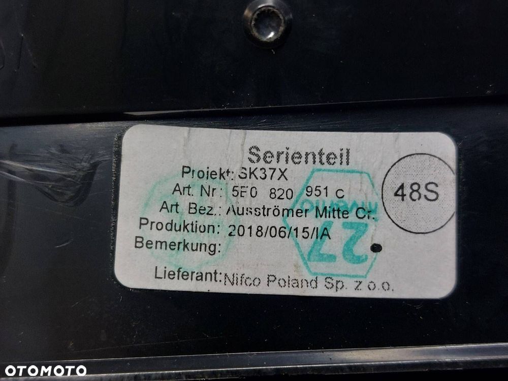 KRATKA NAWIEWU ŚRODKOWA SKODA OCTAVIA III 5E0820951C 5E0319203C 5E0819701E - 5