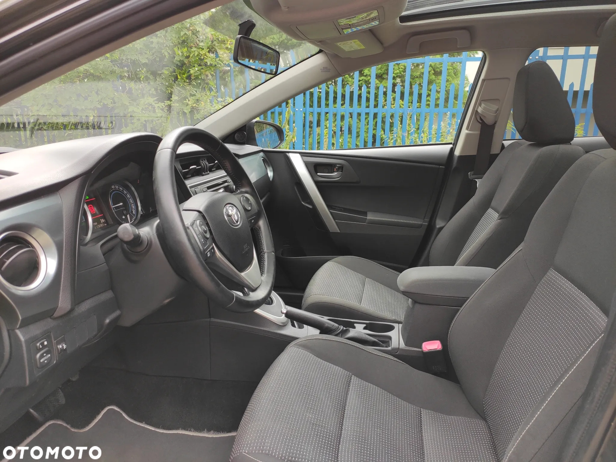 Toyota Auris 1.8 HSD Luna - 20