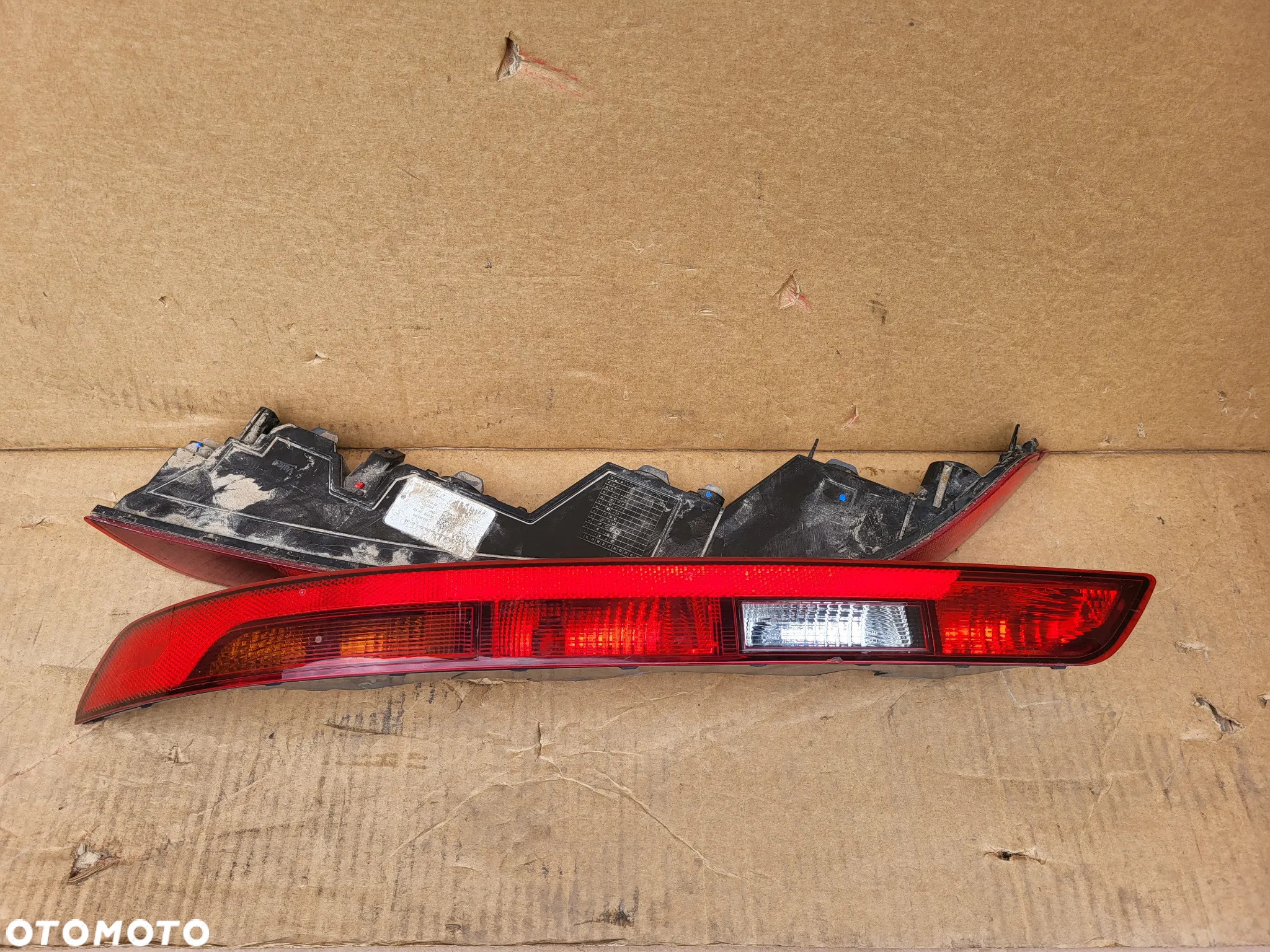 LAMPA TYL W ZDERZAK AUDI Q5 II 80A945070B 80A945069B - 19