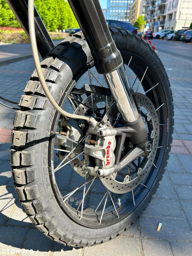 Triumph Scrambler - 7