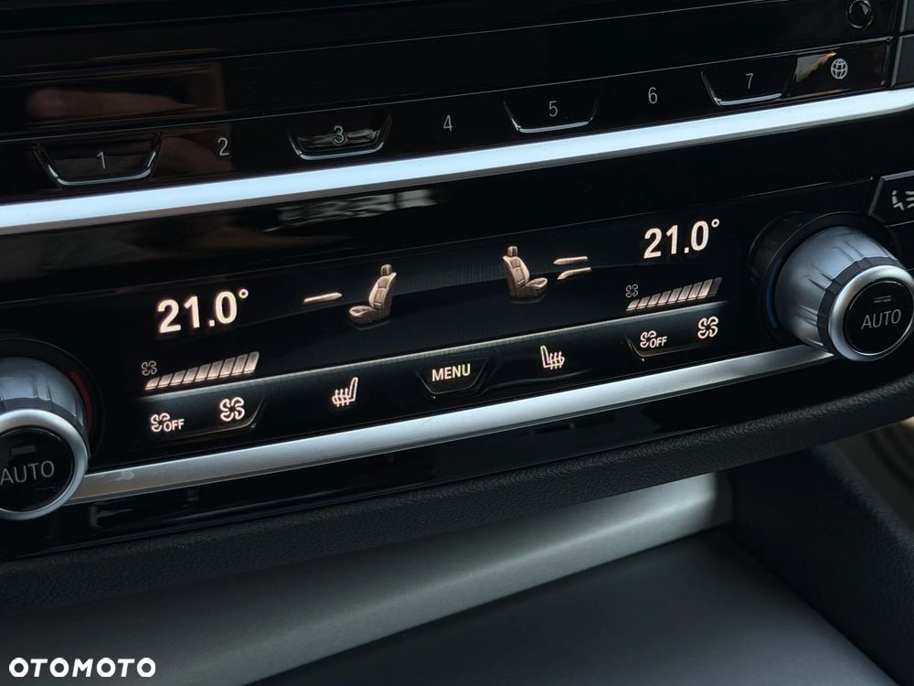 BMW Seria 5 520d mHEV - 21