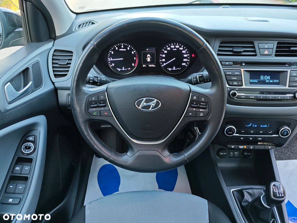 Hyundai i20 - 11