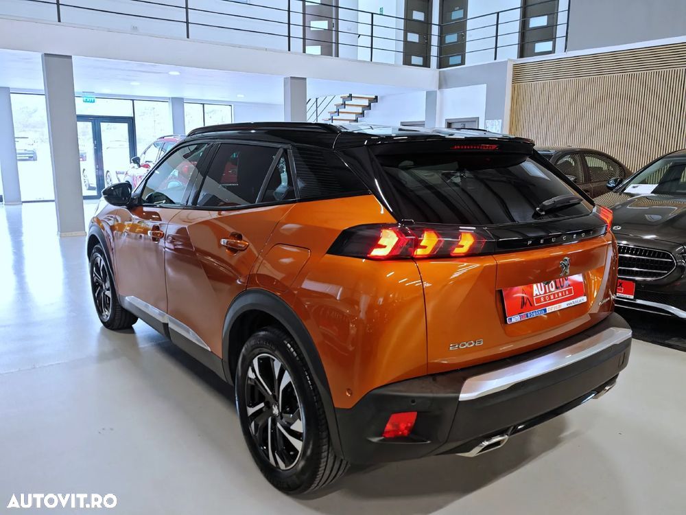 Peugeot 2008 1.2 L PureTech STT EAT8 GT Line - 5