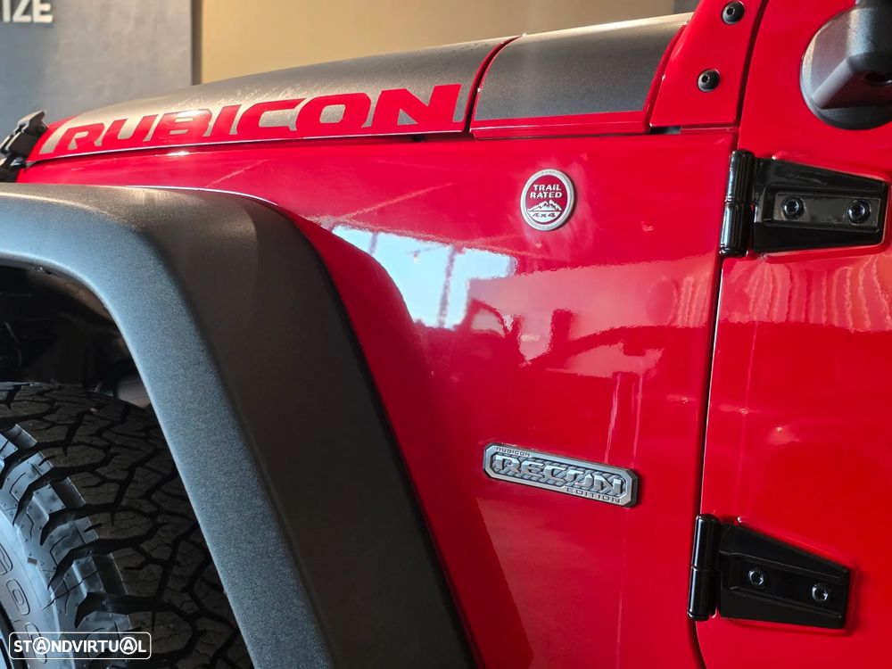 Jeep Wrangler Unlimited 2.8 CRD Recon AT - 24