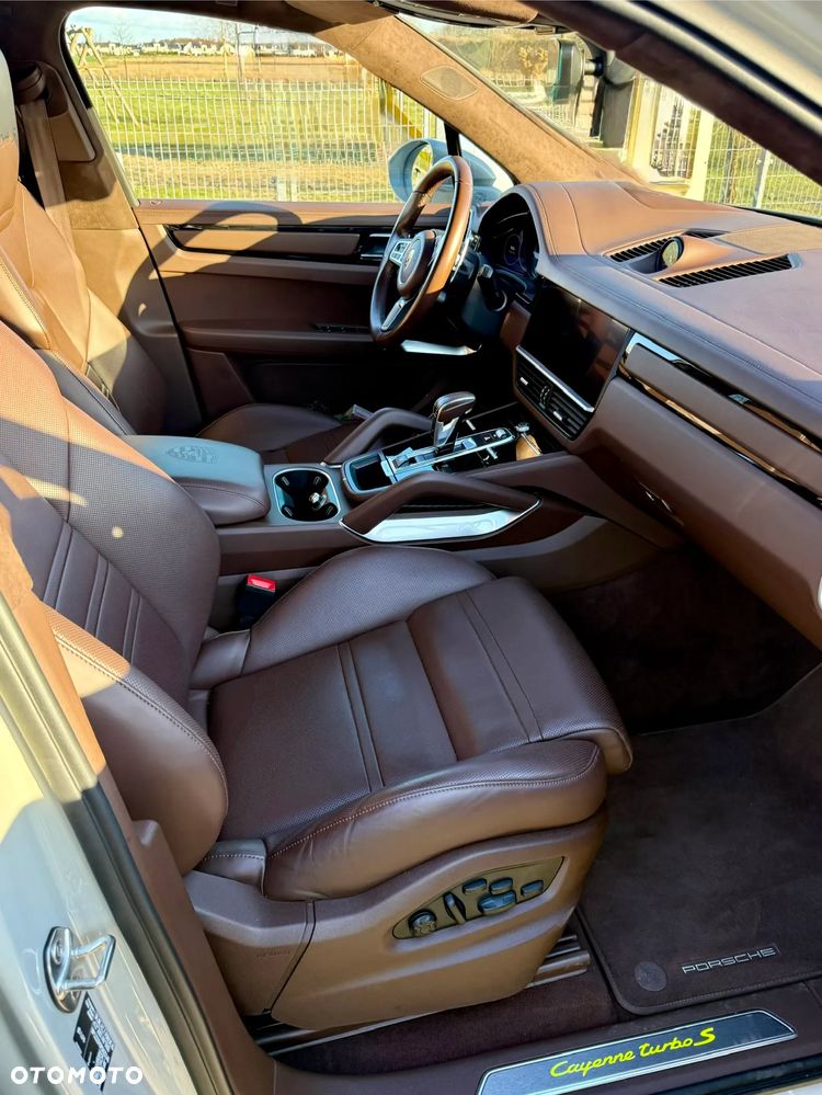Porsche Cayenne S E-Hybrid PHEV - 9