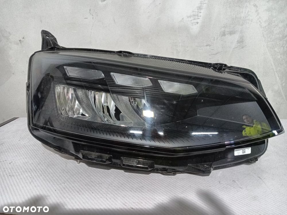 LAMPA PRZÓD PRAWA VOLKSWAGEN T7 S74013E014 - 1