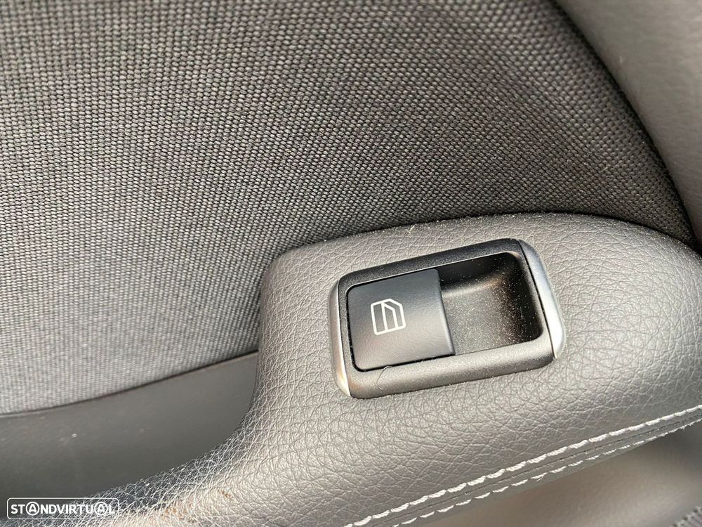 Mercedes-Benz B 180 d Style - 38