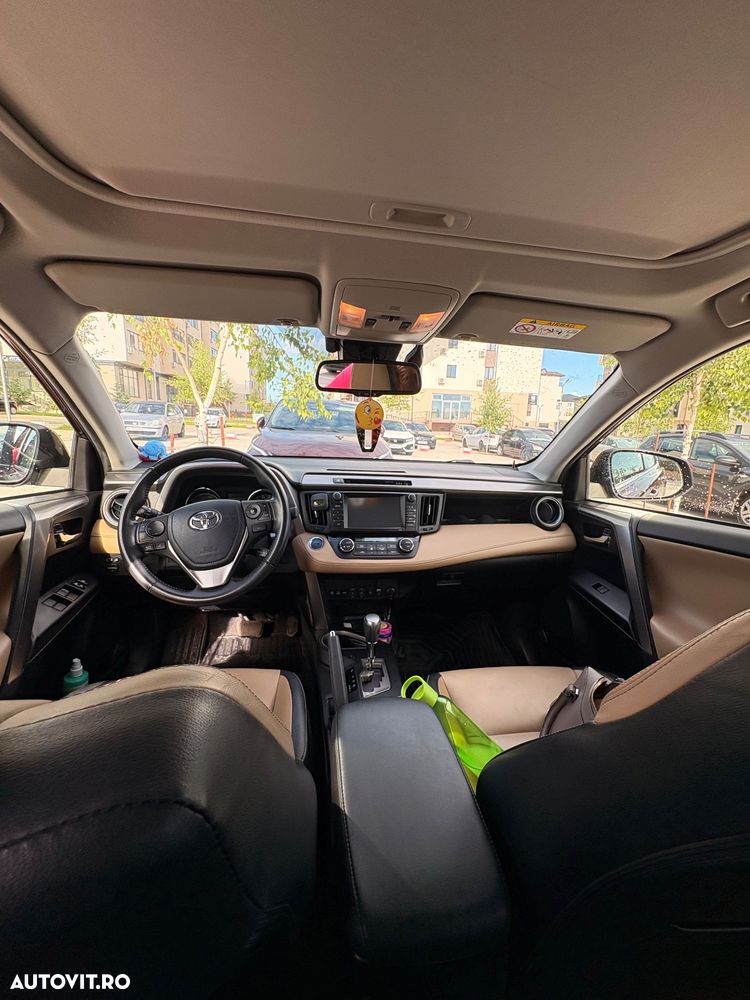 Toyota RAV4 - 3