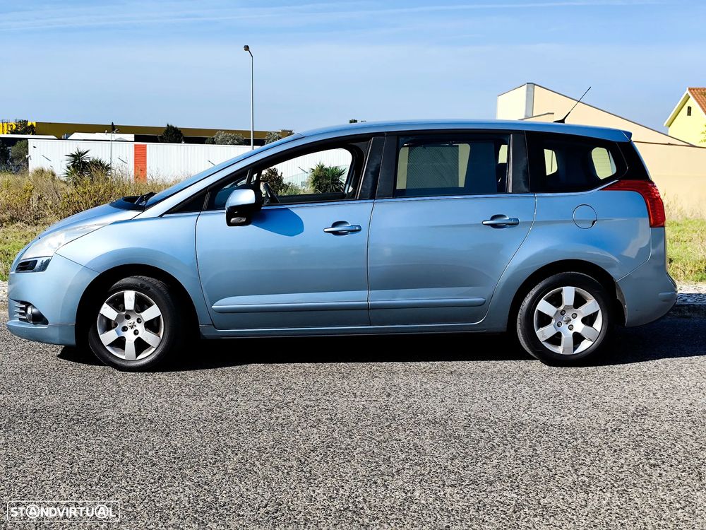Peugeot 5008 1.6 HDi Executive - 2
