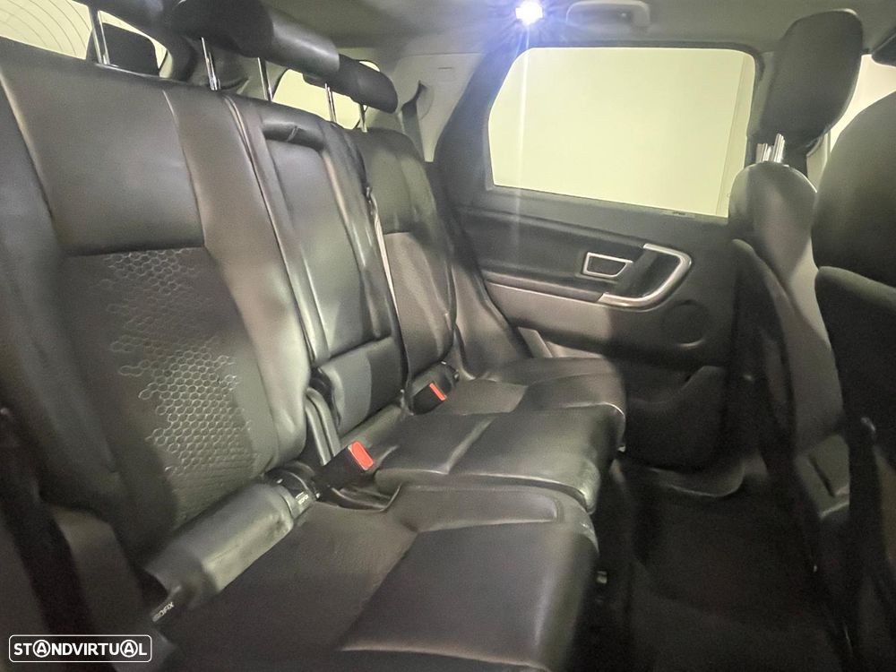 Land Rover Discovery Sport 2.0 TD4 HSE Luxury 7L Auto - 40