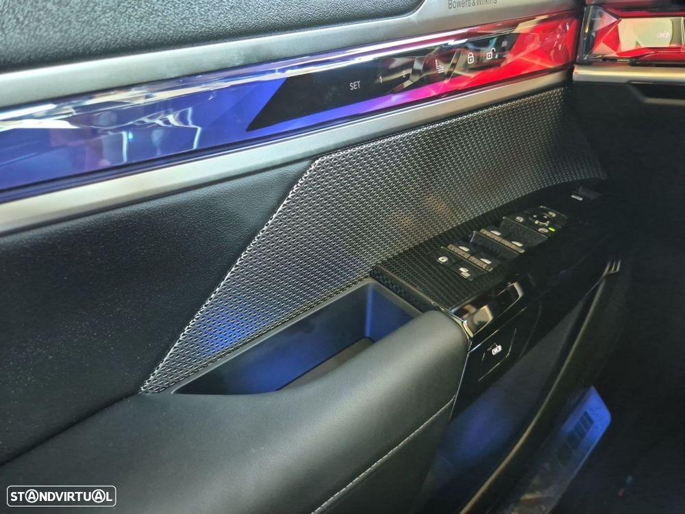 BMW i7 eDrive50 Pack Desportivo M Pro - 33