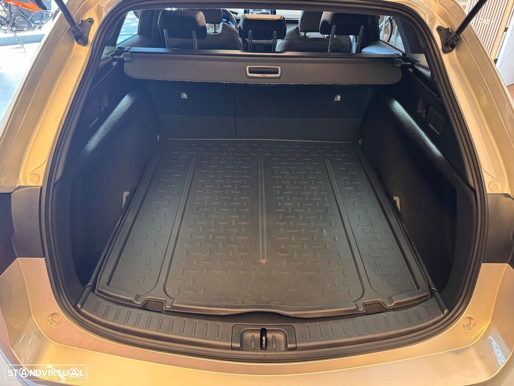 Toyota Corolla Touring Sports 1.8 Hybrid Exclusive - 11