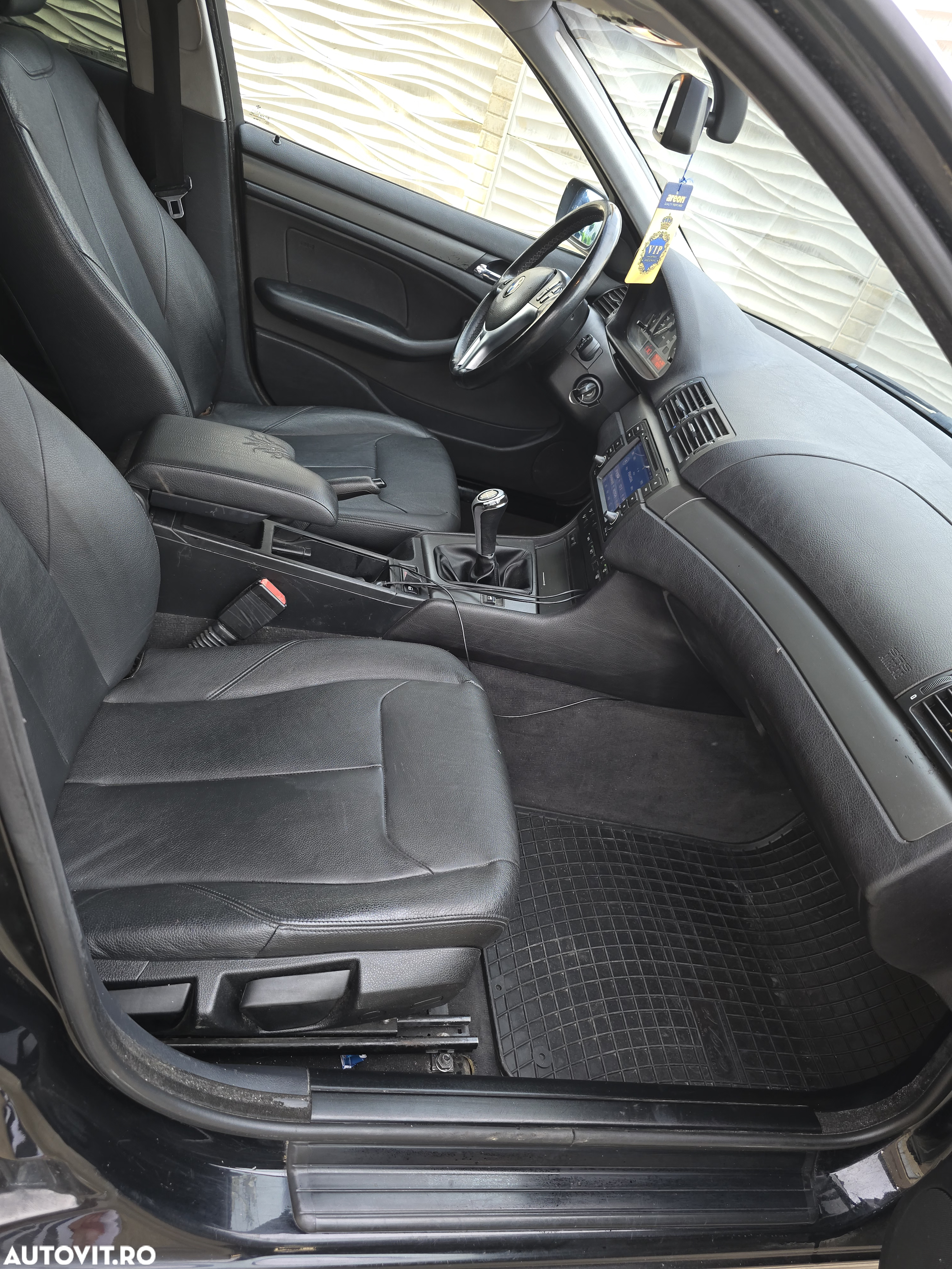 BMW Seria 3 316i Touring - 12