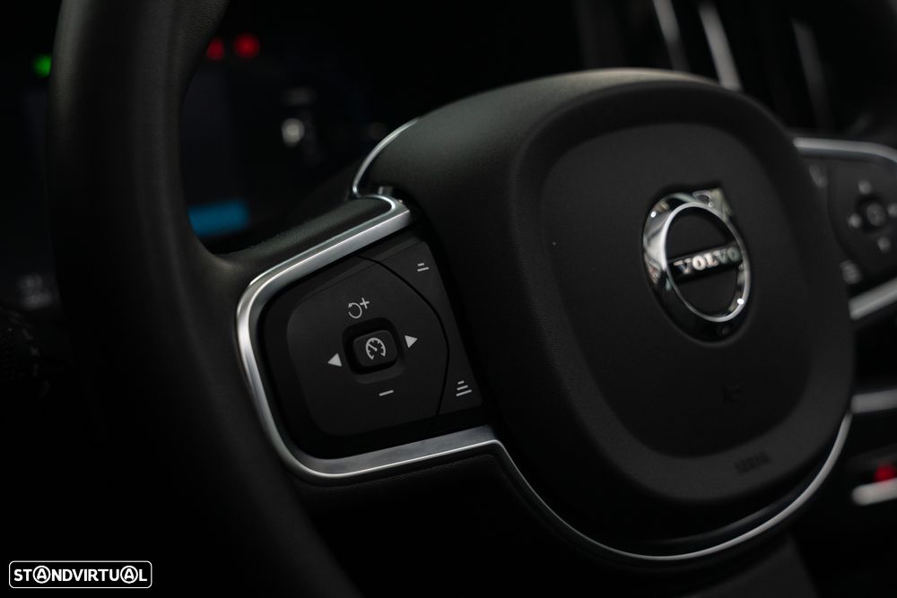 Volvo XC 60 2.0 T6 PHEV Core AWD - 13