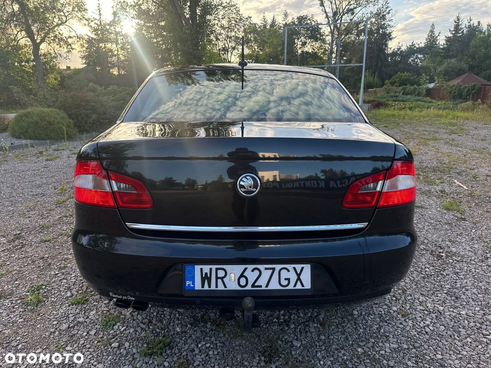 Skoda Superb 2.0 TDI DSG L&K - 6