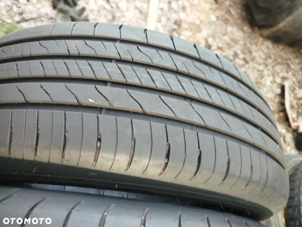 215/60R17 96H Goodyear Efficiente grup 2 4szt z nowego auta demonstracyjnego. - 4